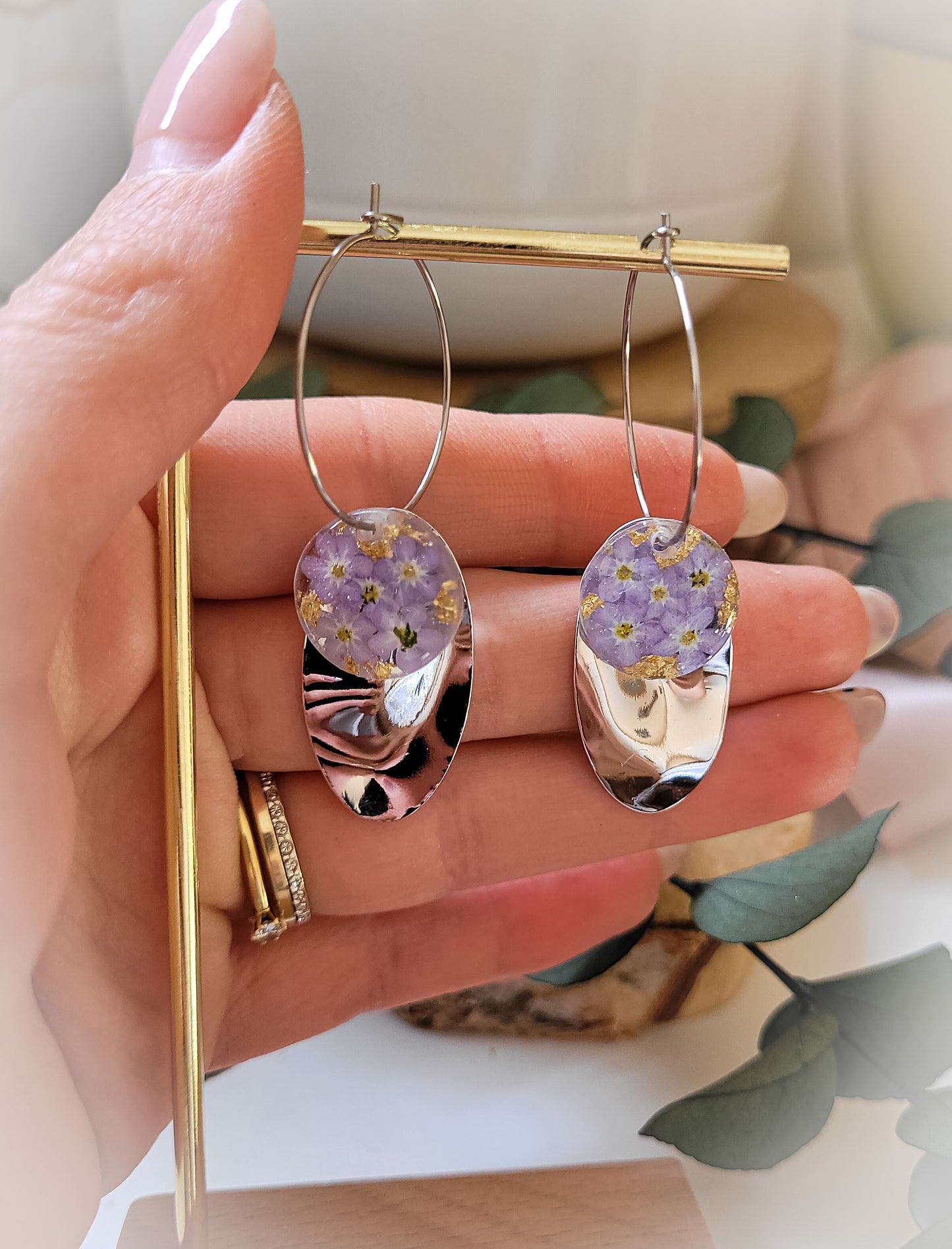 Erine forget-me-not hoop earrings