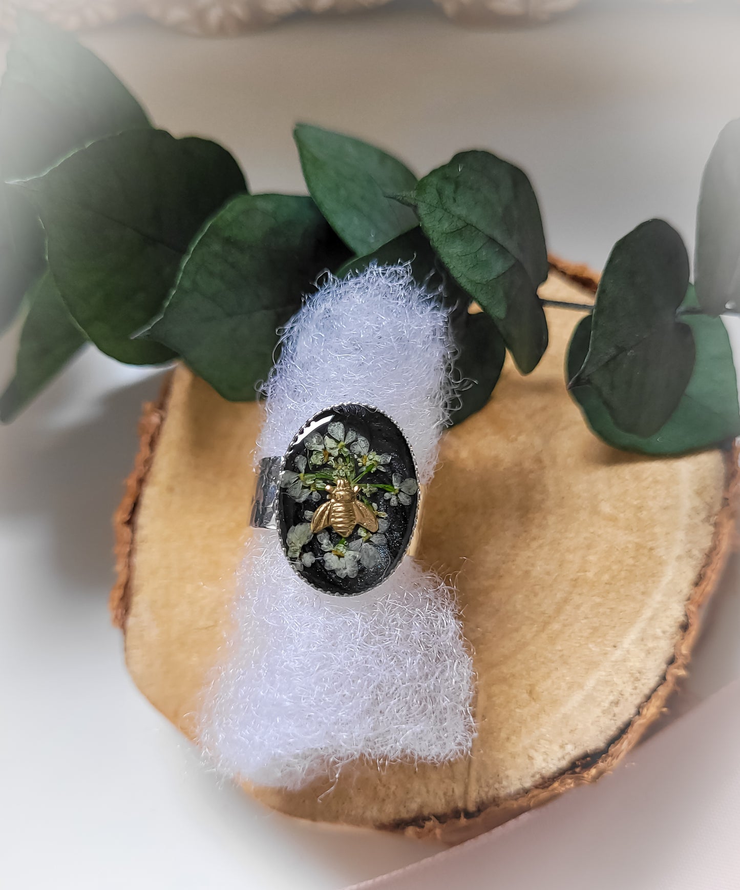 Queen bee ring