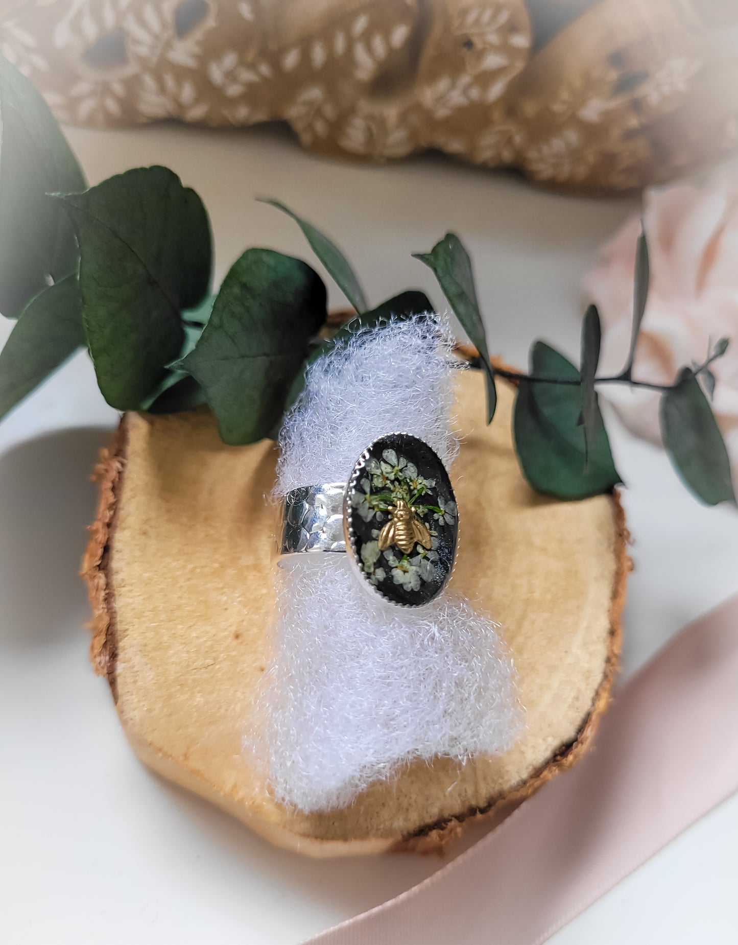 Queen bee ring