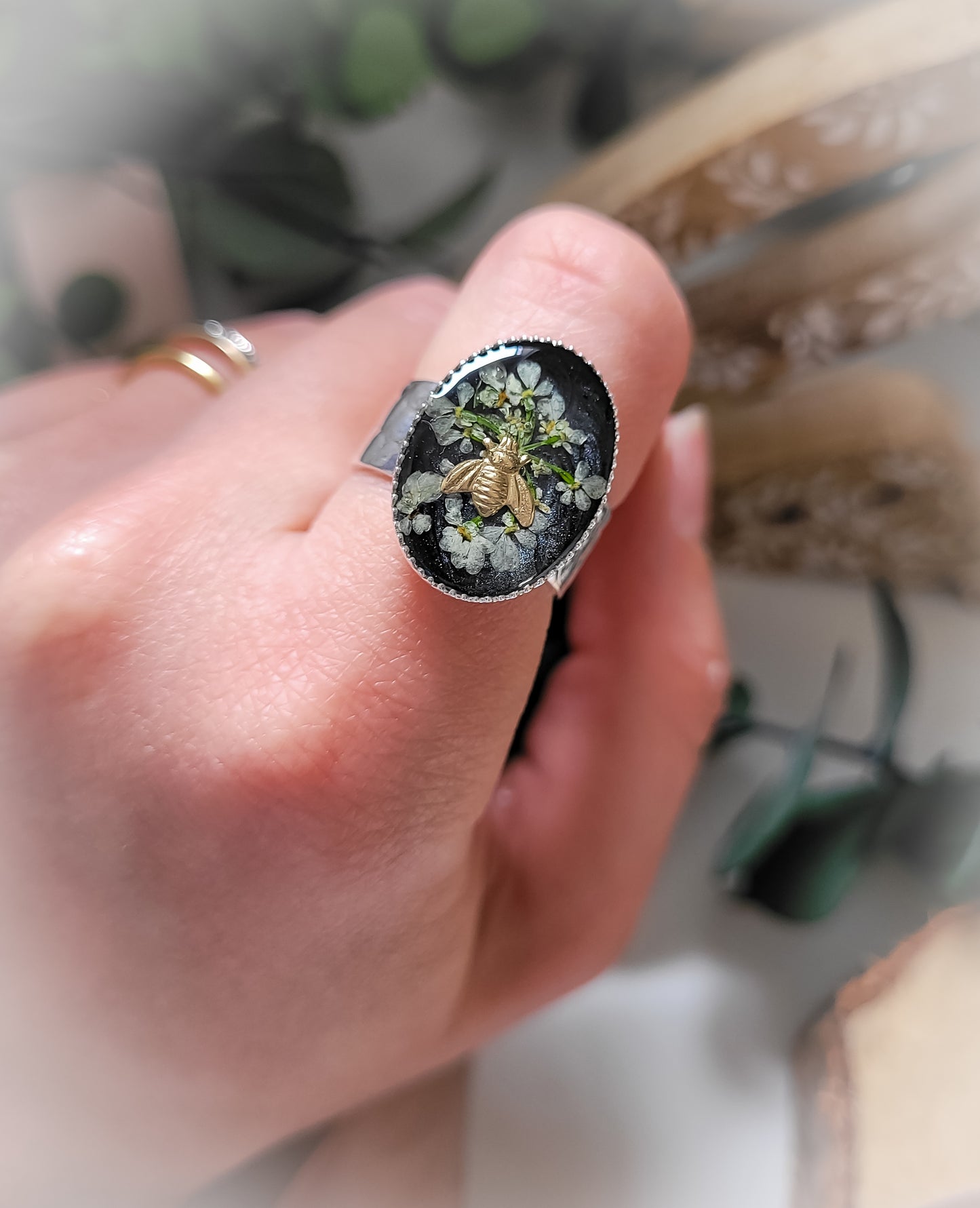 Queen bee ring