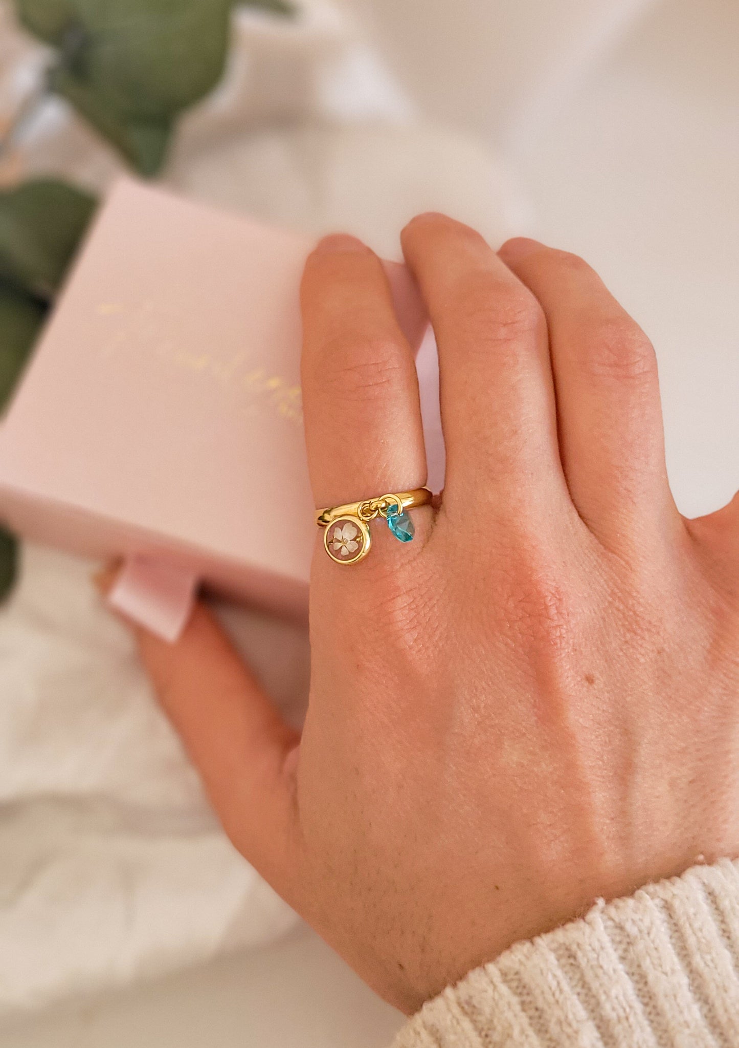 Bague breloque dentelle