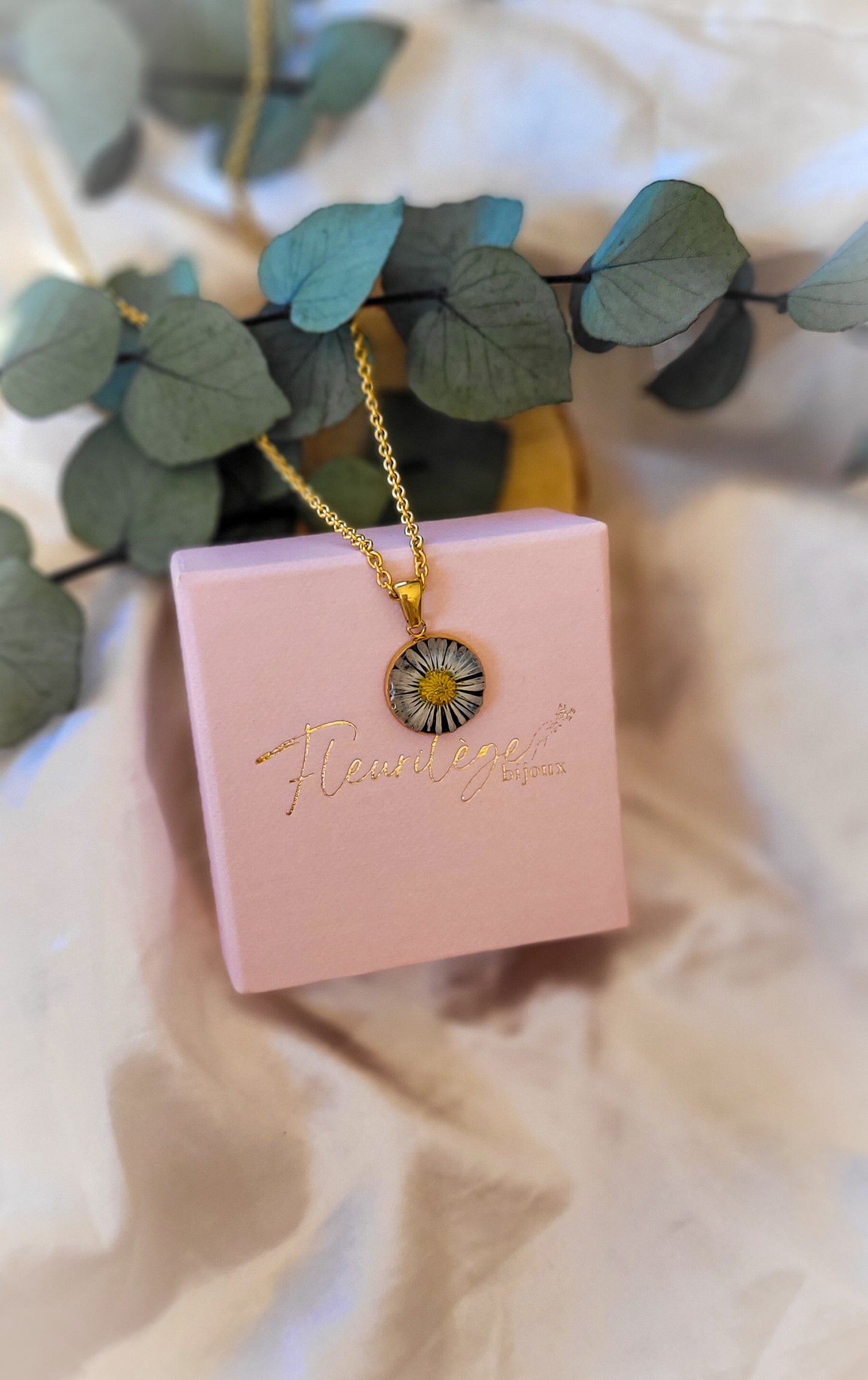 Collier Lucy