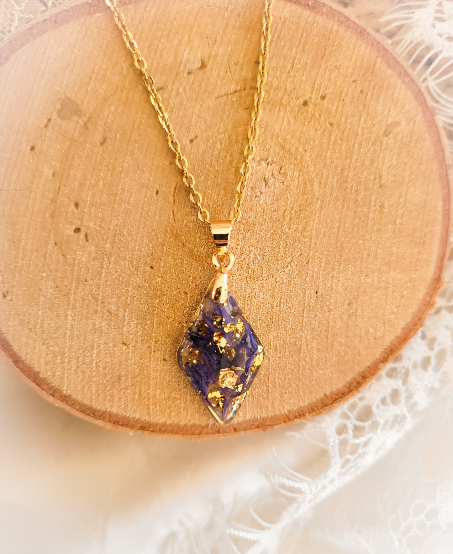 Cornflower diamond necklace