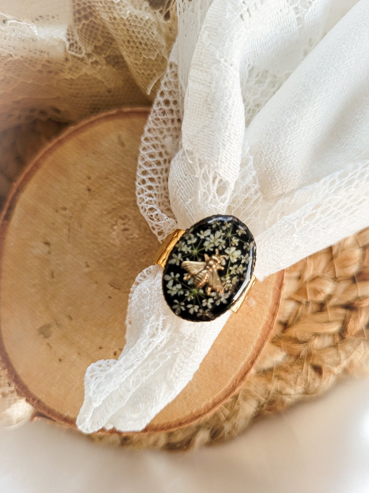 Queen Anne's Lace / Bee Ring