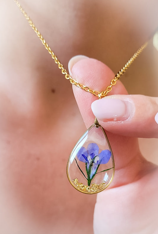 Lobelia necklace