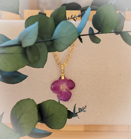 Collier fleur hortensia